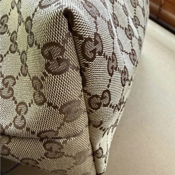 Gucci Beige and Red Tote with Embroidered Dog - Picture 5 of 7